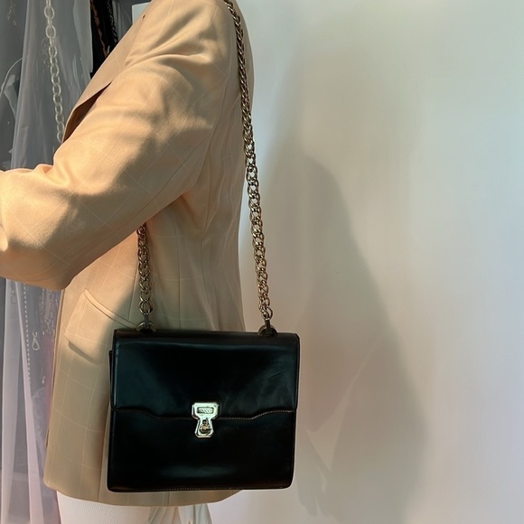 Gucci 1970’s Structured Black Leather Handbag on 18” Chain - Picture 10 of 16